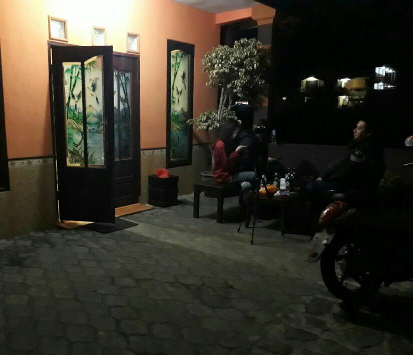 Bromo Otix Guest House Esterno foto