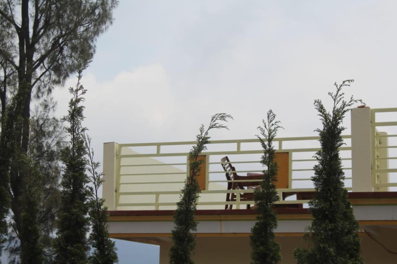 Bromo Otix Guest House Esterno foto