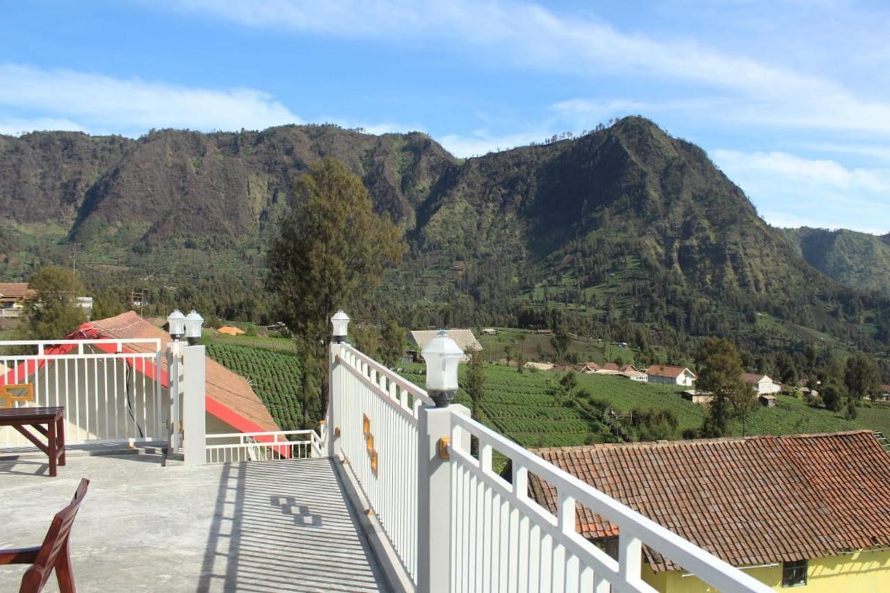 Bromo Otix Guest House Esterno foto